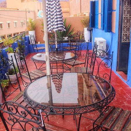 Auberge Et Hotel Les Amis Tafraout Buitenkant foto