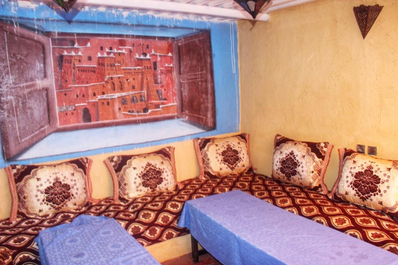 Auberge Et Hotel Les Amis Tafraout Buitenkant foto